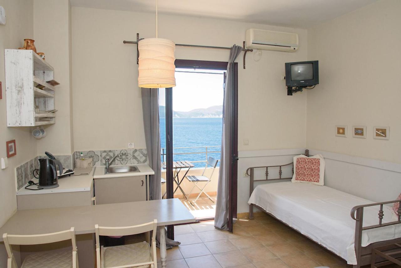 Cosis Inn Asos Exterior foto